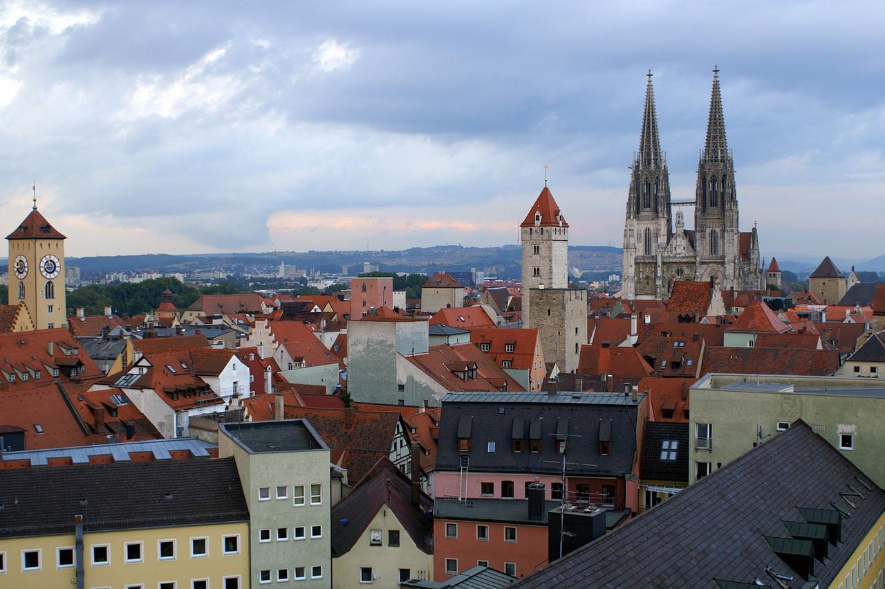 Hotel Am Peterstor Regensburg Bagian luar foto